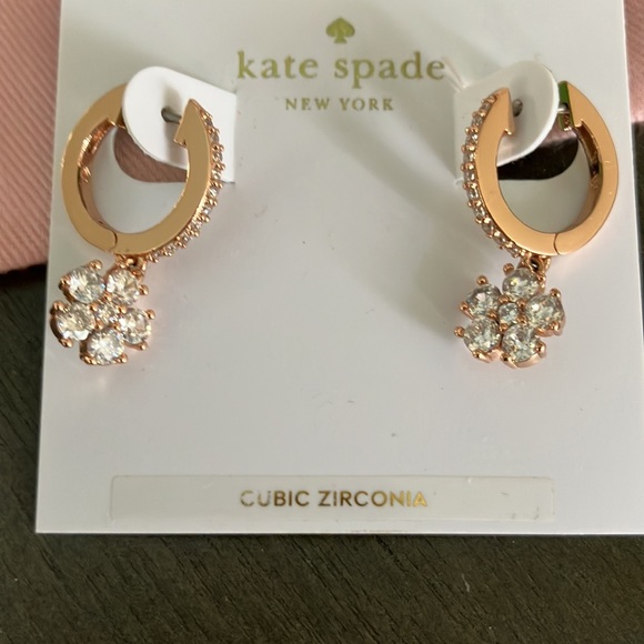 Flower earrings - Picture 2 of 4